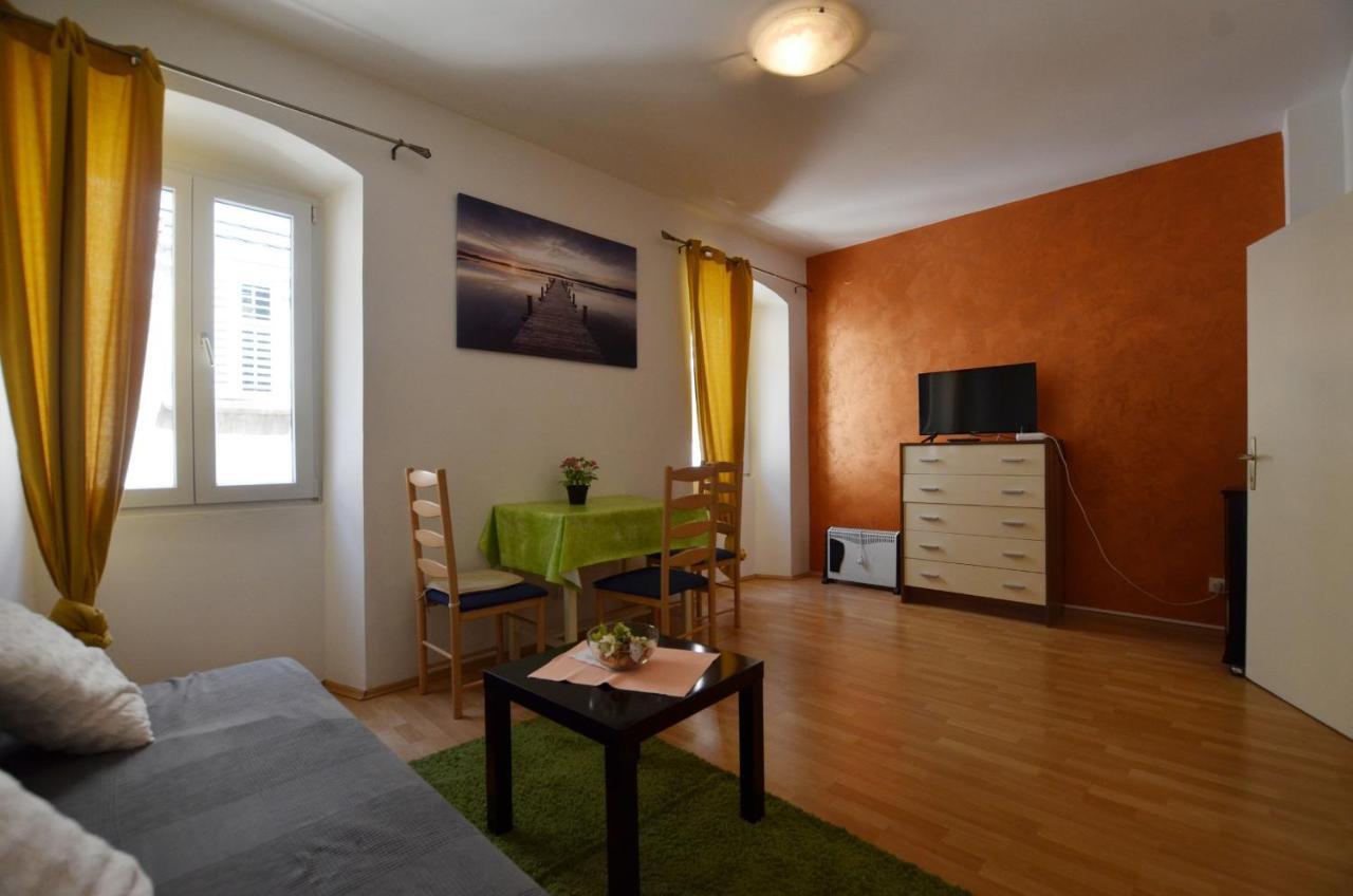 Hotel Old Town Svalba Rovigno Esterno foto